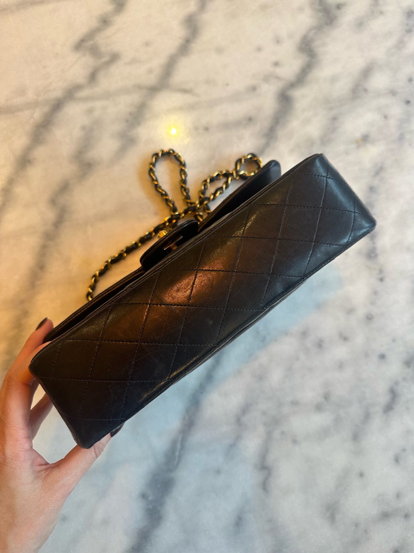 Medium classic flap bag