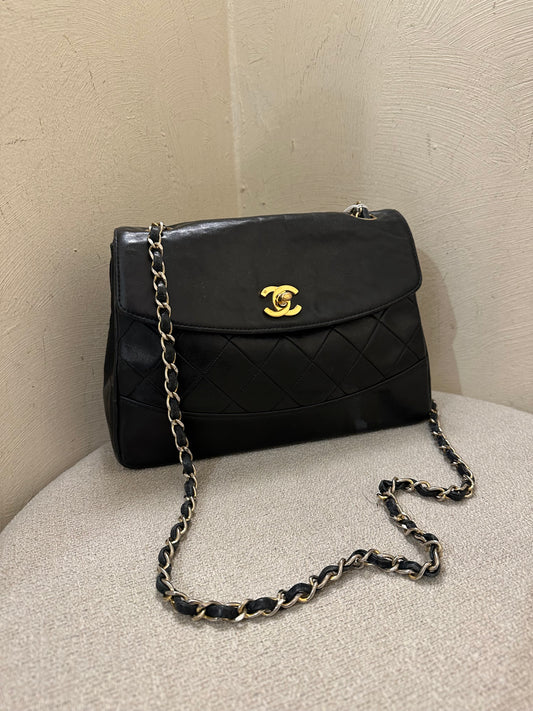 Vintage flap bag