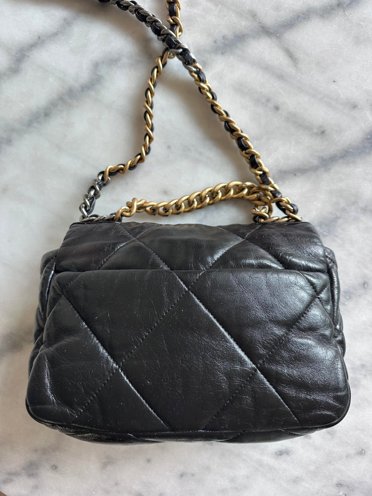 Chanel 19 full flap