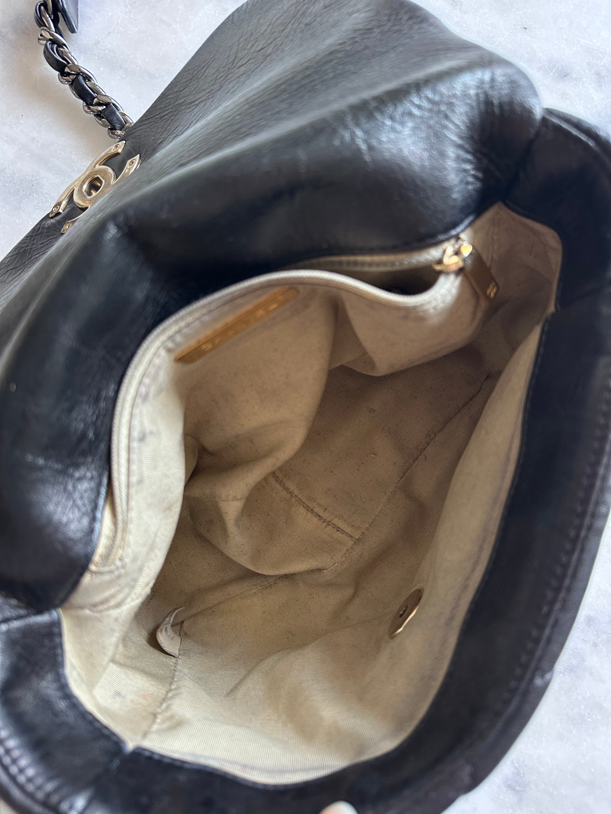 Chanel 19 full flap