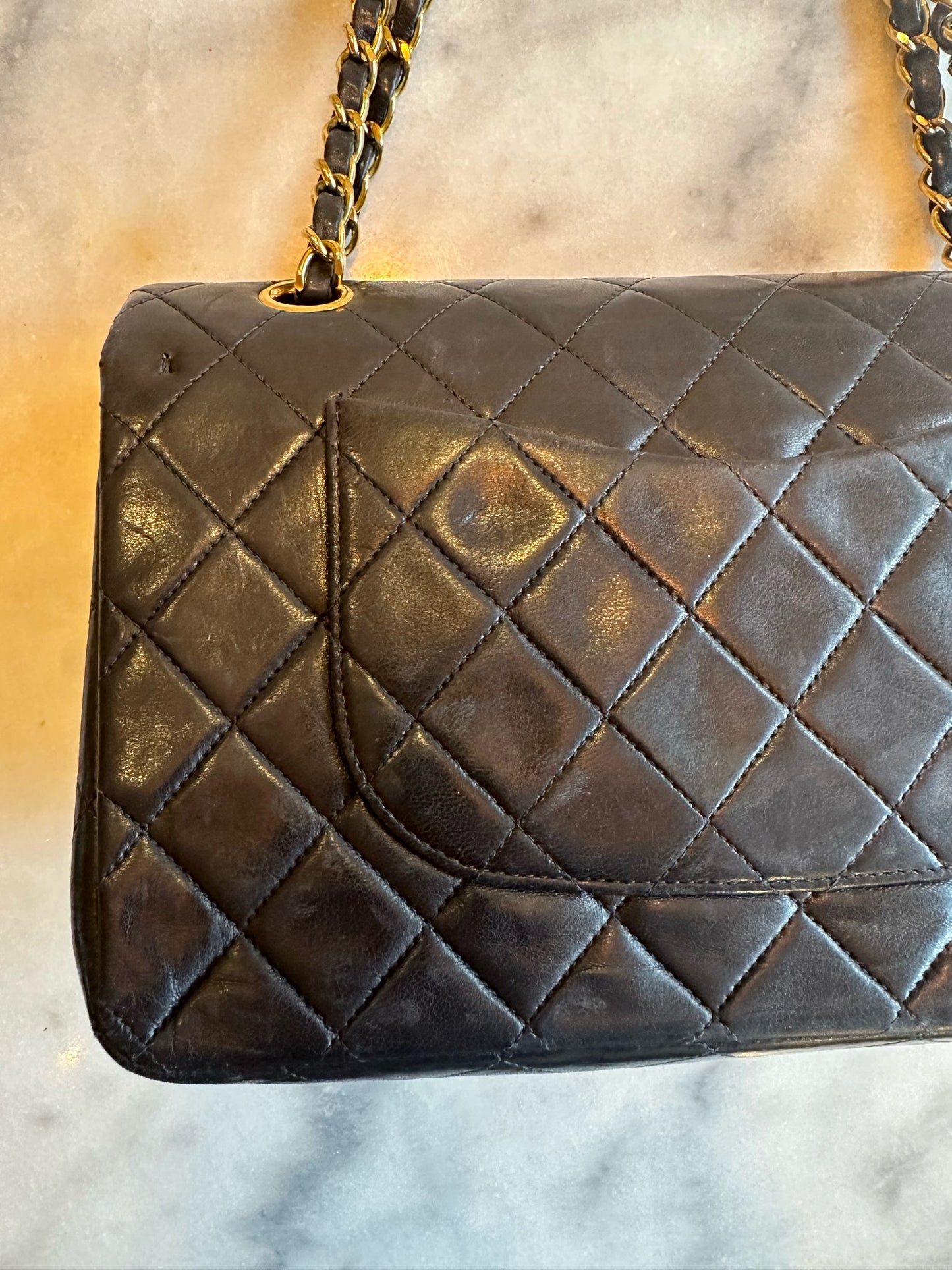 Medium classic flap bag