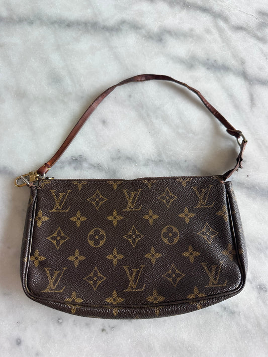 Louis Vuitton Pochette Accessoire