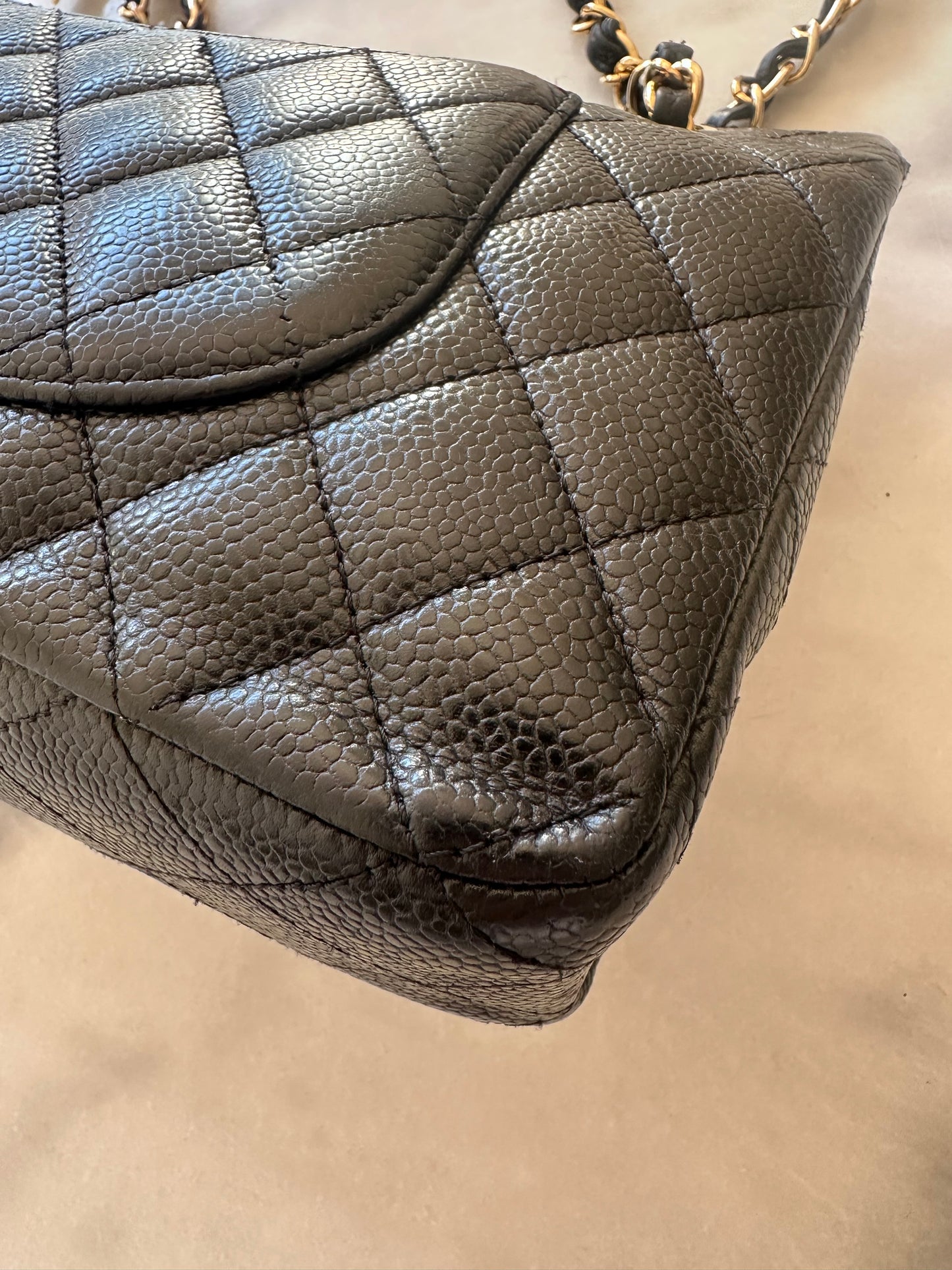 Chanel classic flap caviar