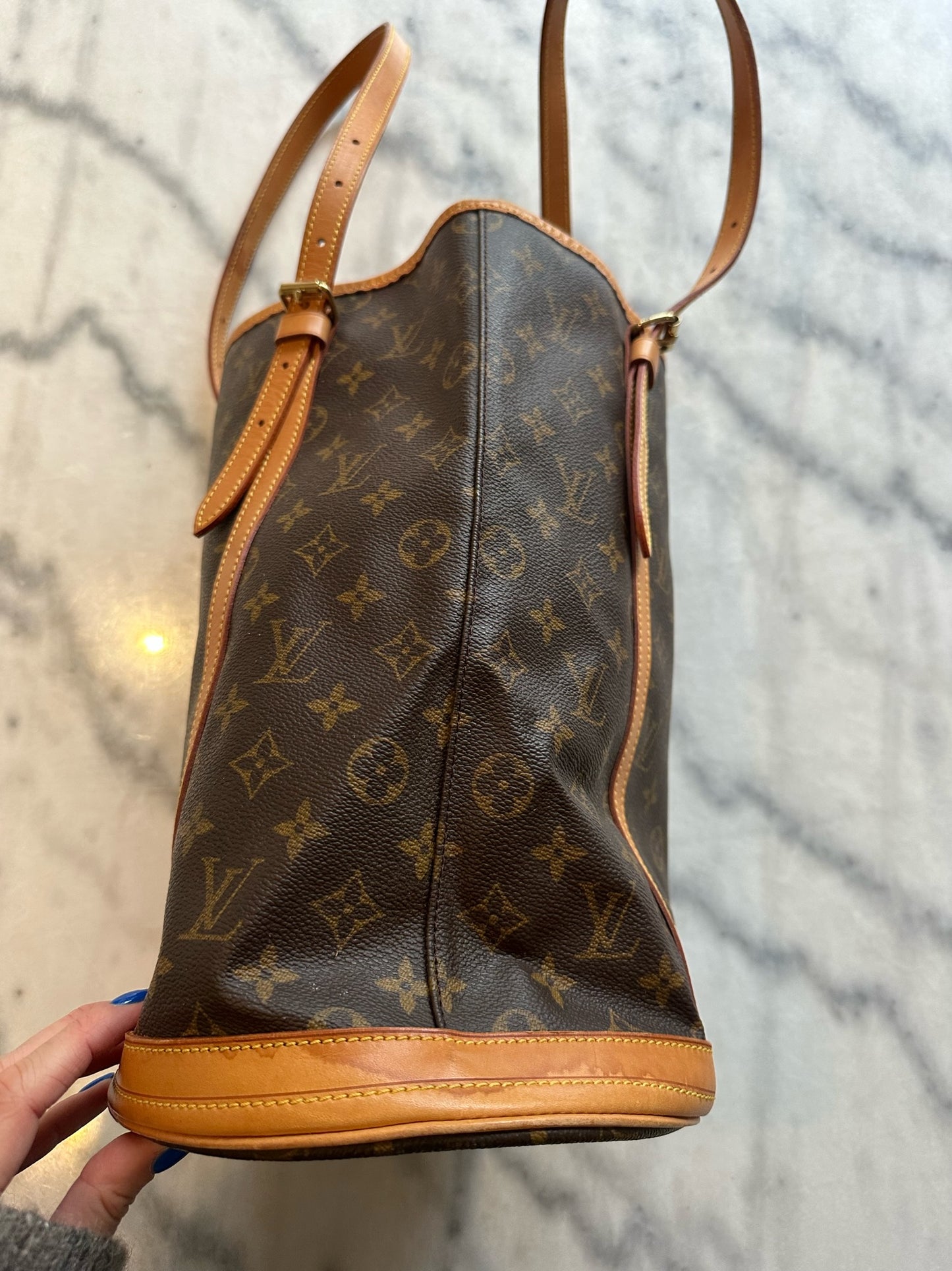 bucket bag