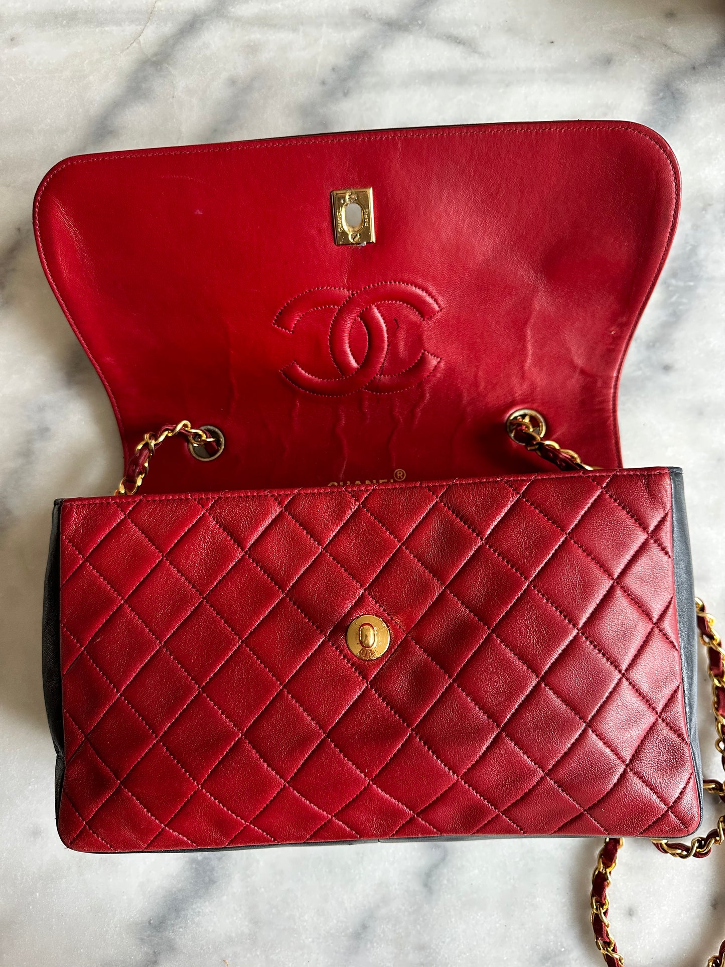 Chanel single flap bag red and black