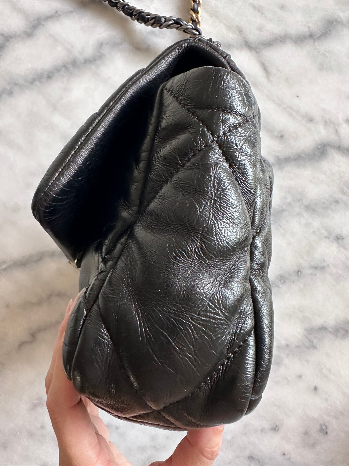 Chanel 19 full flap
