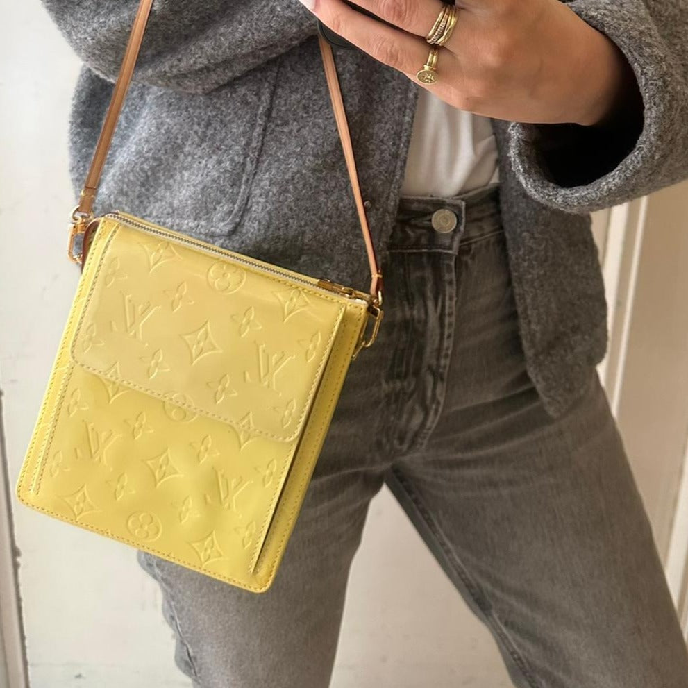 Vintage mott vernis bag