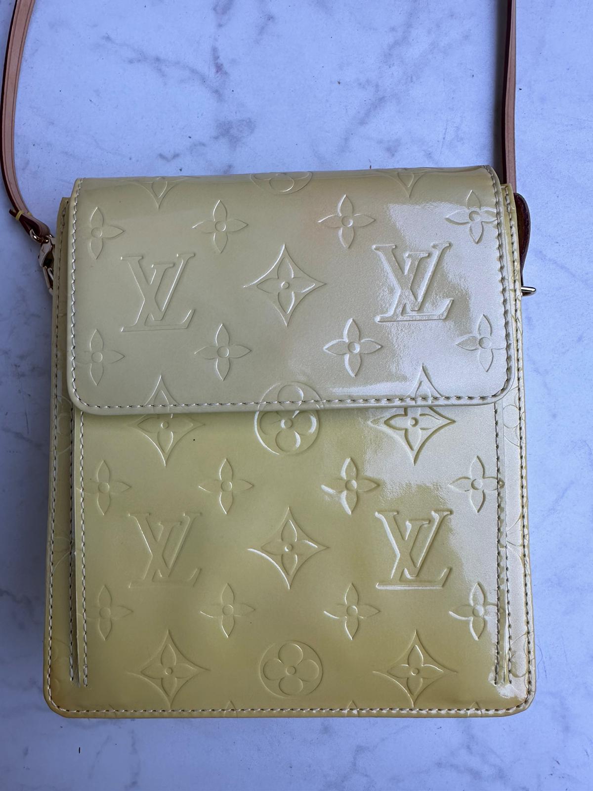 Vintage mott vernis bag