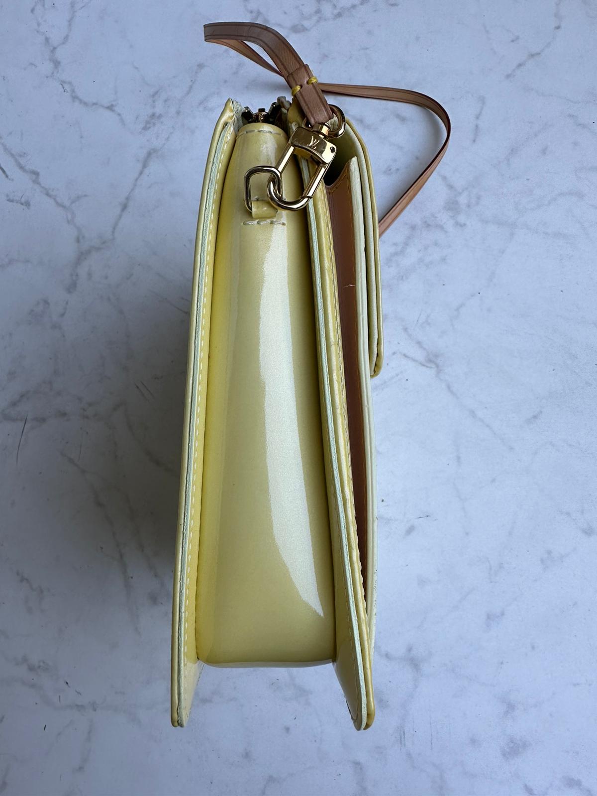 Vintage mott vernis bag