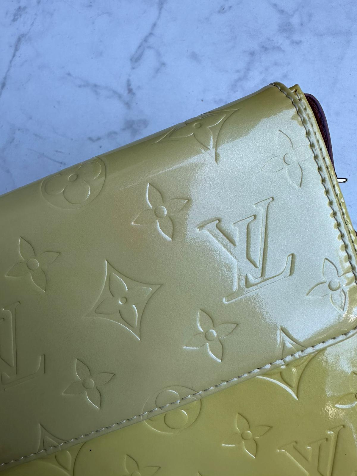 Vintage mott vernis bag
