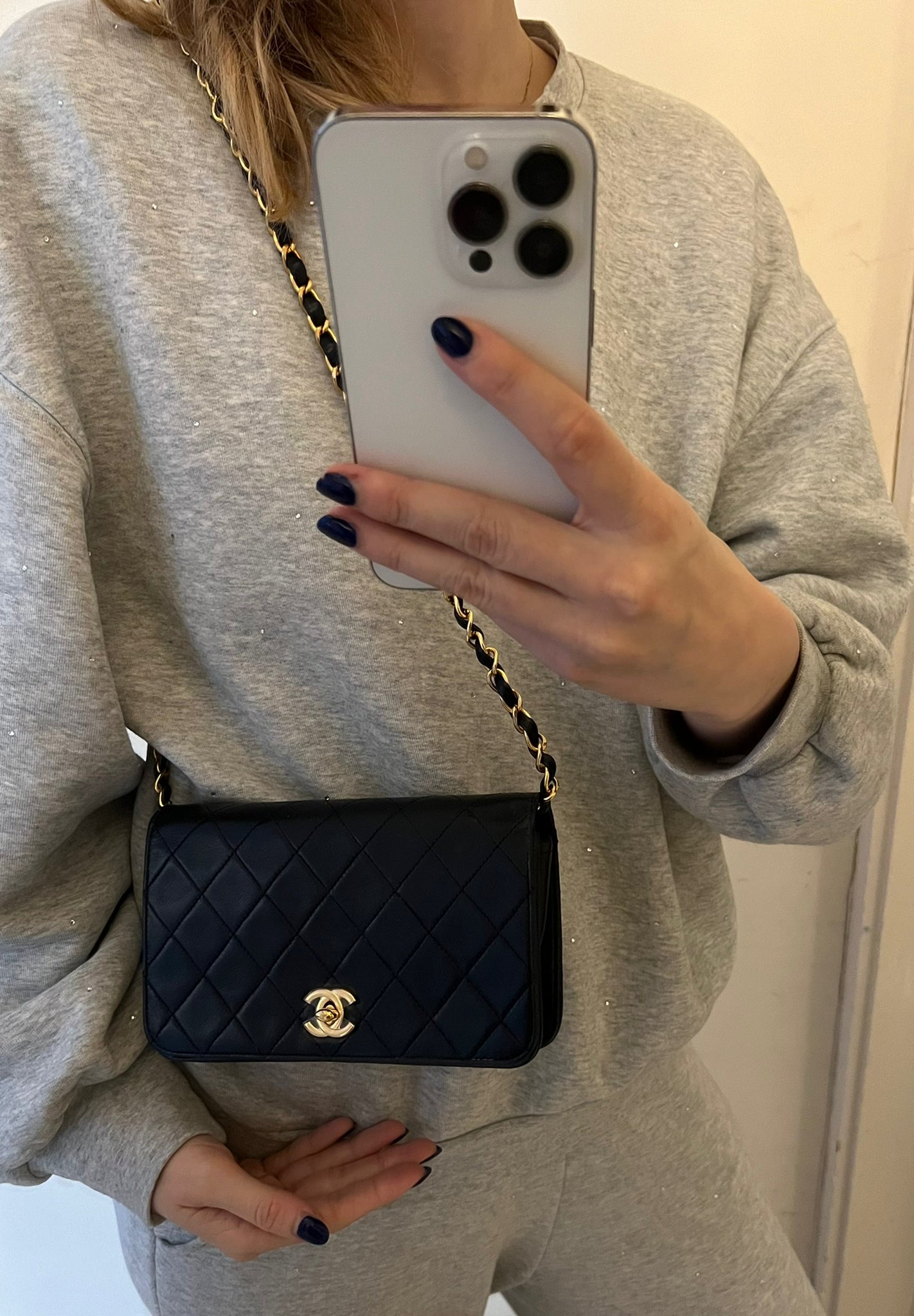 Single flap chanel bag online