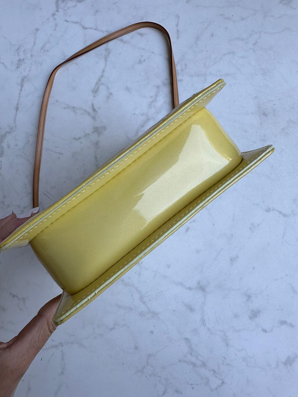 Vintage mott vernis bag