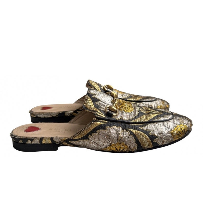 Cloth sandals Size 37 EU