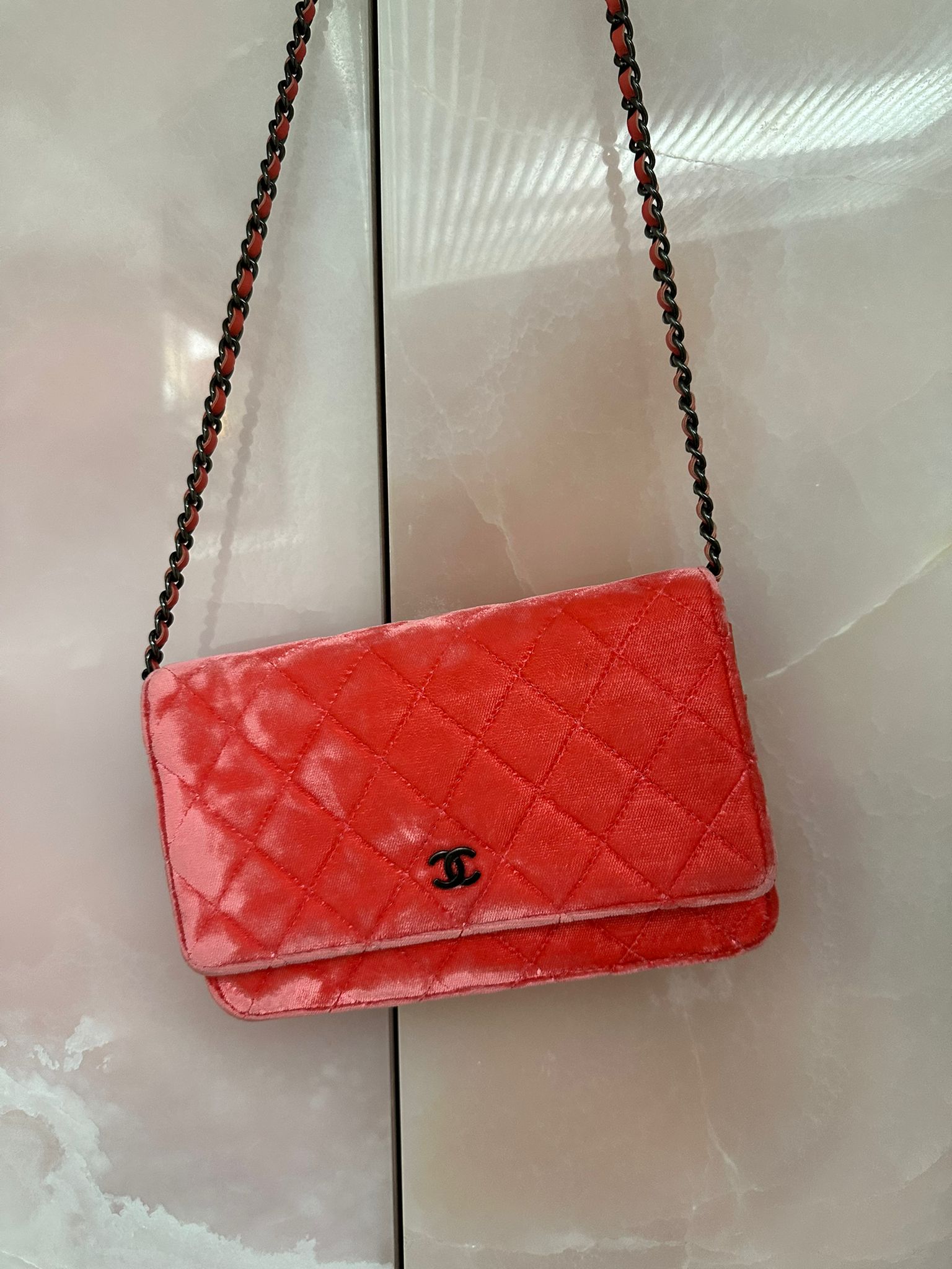 Wallet on Chain – The High End Amsterdam - Main Image