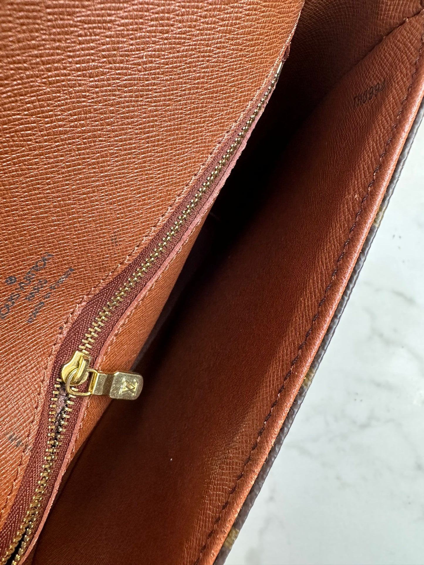 Vintage Chantilly MM
