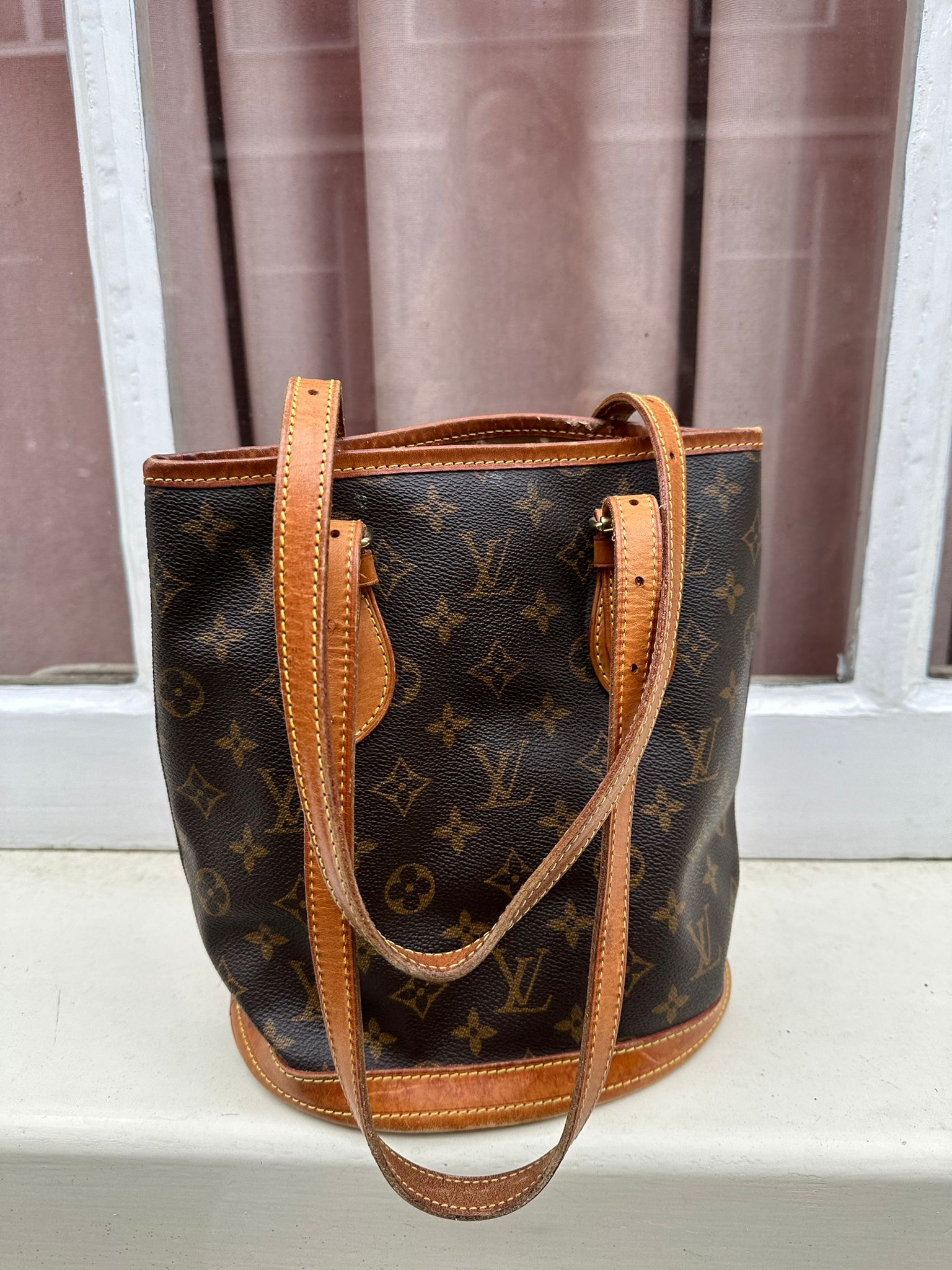 LOUIS VUITTON Bucket bag for women  Buy or Sell your Luxury bags   Vestiaire Collective