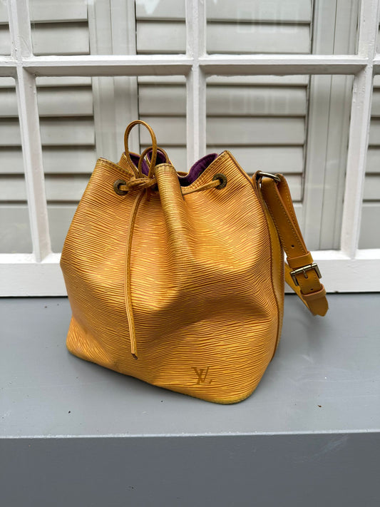 Vintage bucket PM bag – The High End Amsterdam